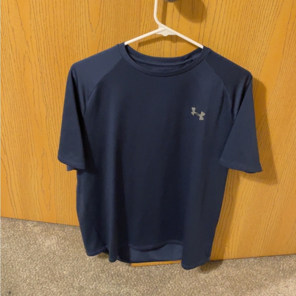 Under Armour t shirt